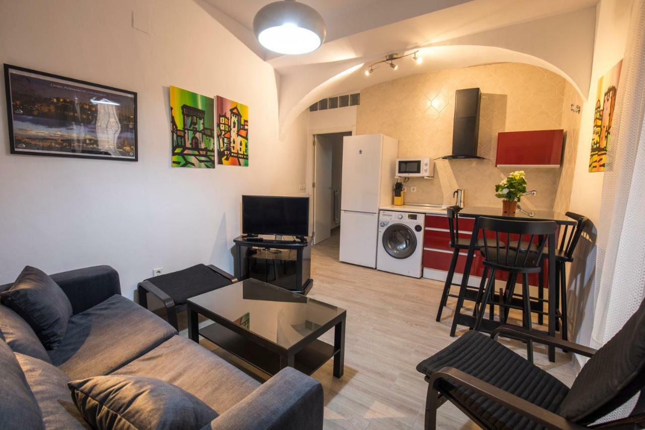 Apartamentos Caceres Turistico エクステリア 写真